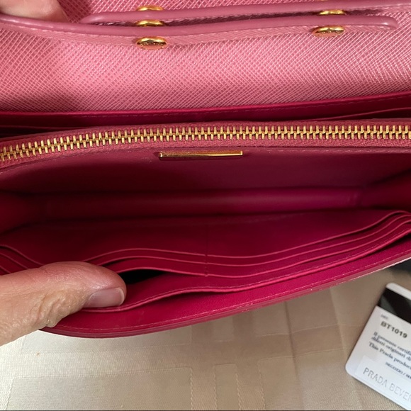 🎊Prada Saffiano Lux🎊 - Picture 7 of 8